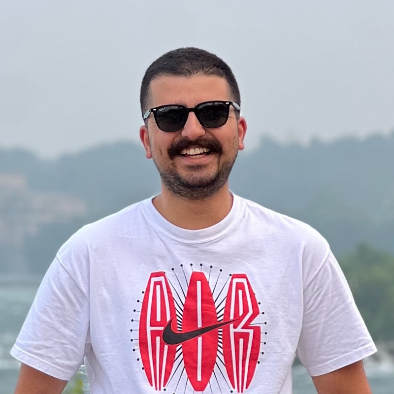 Parsa Hamidian, founder of Plexvia
